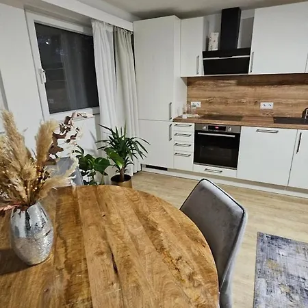 Stylish For Short & Long-term Apartamento